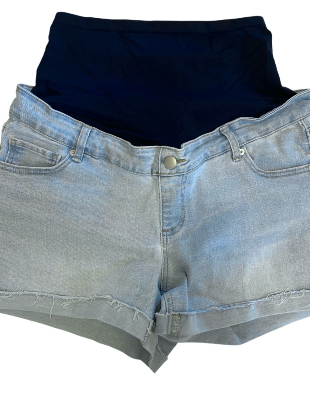 Time and Tru Light Blue Denim Maternity Rolled Cuff Shorts | Women’s L (12-14) - Picture 2 of 4
